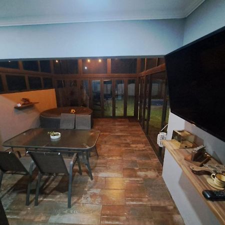 Meyerton Entire 2 Bedroom House With Jacuzzi And Pool! מראה חיצוני תמונה