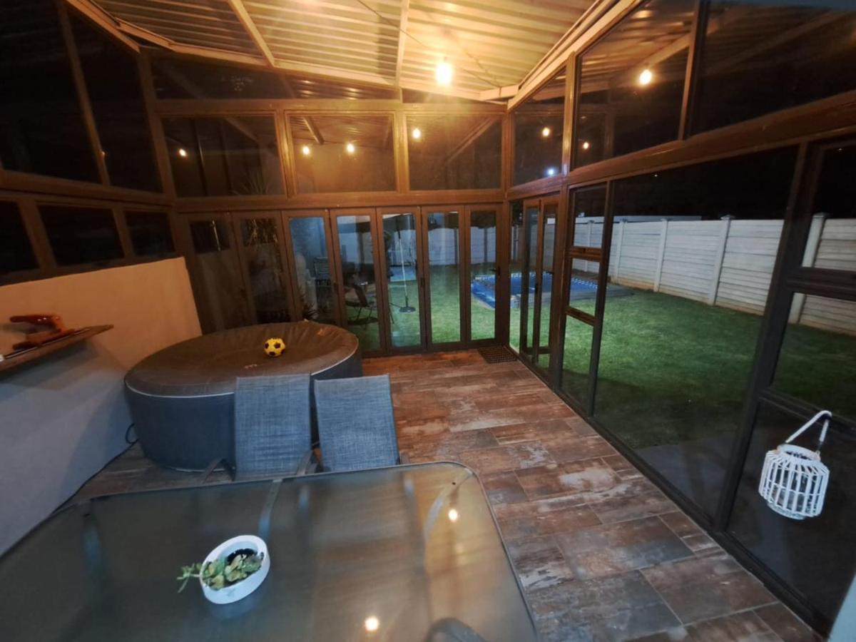 Meyerton Entire 2 Bedroom House With Jacuzzi And Pool! מראה חיצוני תמונה